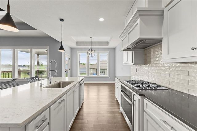 17742 S Myrna Drive, Olathe, KS 66062