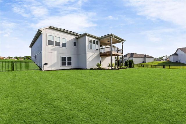 17742 S Myrna Drive, Olathe, KS 66062