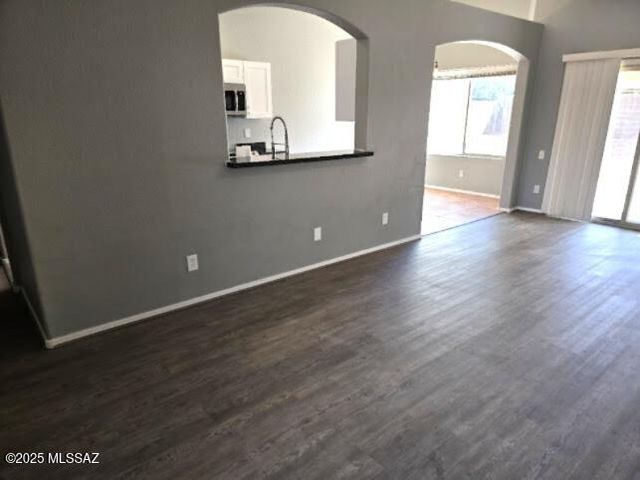 8832 N Mesquite Bluffs Place, Tucson, AZ 85742