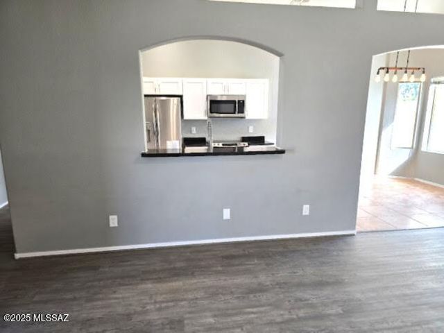 8832 N Mesquite Bluffs Place, Tucson, AZ 85742