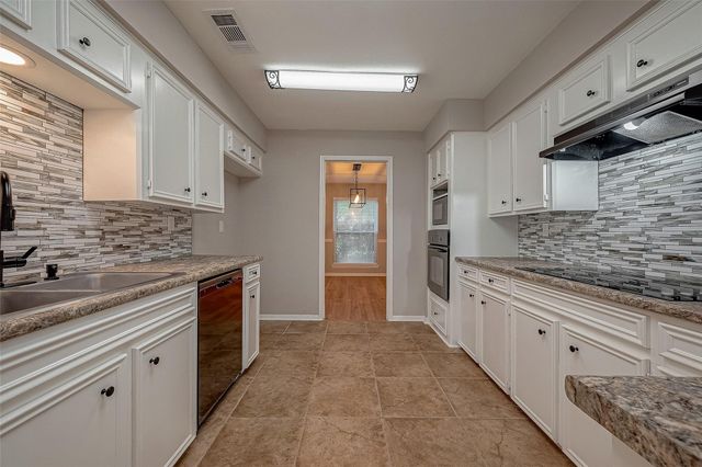14736 Perthshire Road F, Houston, TX 77079
