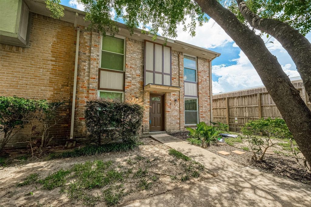 14736 Perthshire Road F, Houston, TX 77079