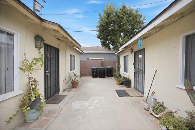 6133 Prospect Avenue, Maywood, CA 90270