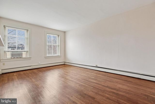 17 LOGAN CIR NW, Washington, DC 20005