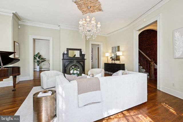 17 LOGAN CIR NW, Washington, DC 20005