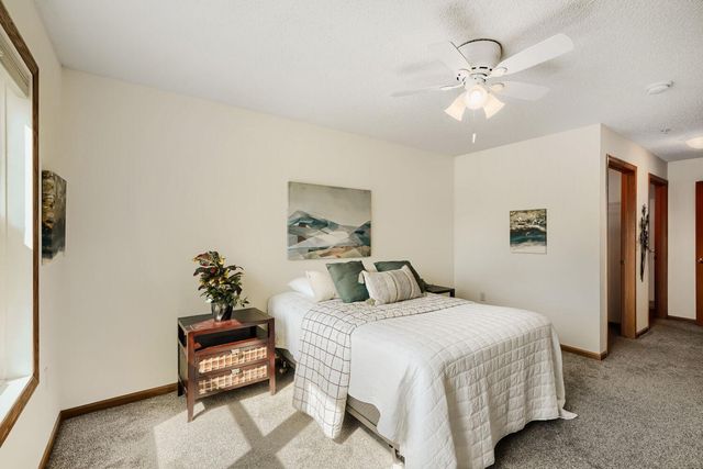 2231 Penn Place 120, North Saint Paul, MN 55109