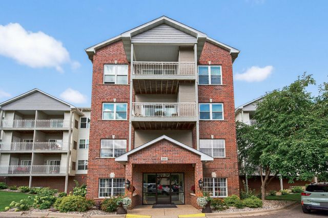 2231 Penn Place 120, North Saint Paul, MN 55109