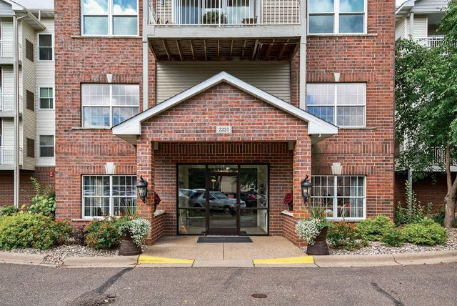 2231 Penn Place 120, North Saint Paul, MN 55109