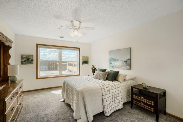2231 Penn Place 120, North Saint Paul, MN 55109