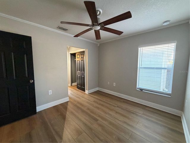 1934 W SPRUCE STREET, Tampa, FL 33607