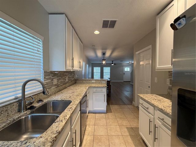 1934 W SPRUCE STREET, Tampa, FL 33607