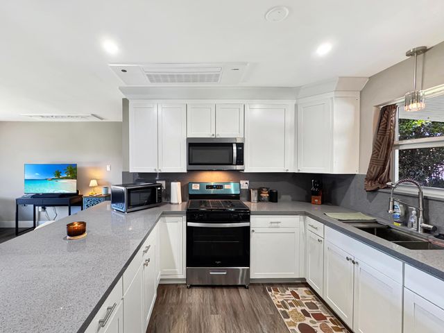 6751 Cody Street, Hollywood, FL 33024