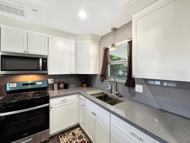 6751 Cody Street, Hollywood, FL 33024