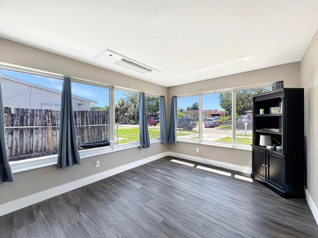 6751 Cody Street, Hollywood, FL 33024