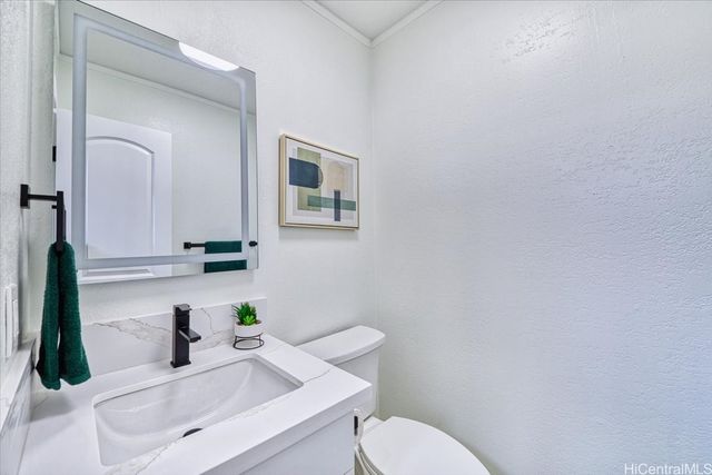 98-1420 KOAHEAHE Street 22, Pearl City, HI 96782