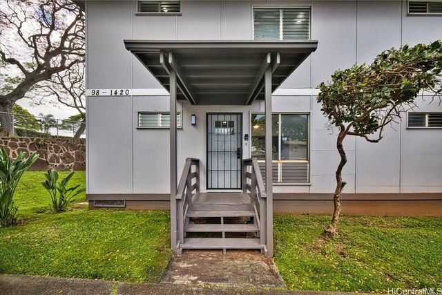 98-1420 KOAHEAHE Street 22, Pearl City, HI 96782