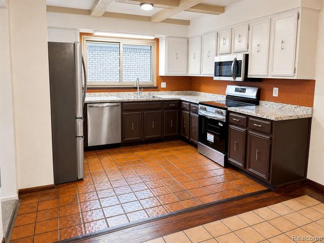 45429 Brunswick Drive, Canton, MI 48187