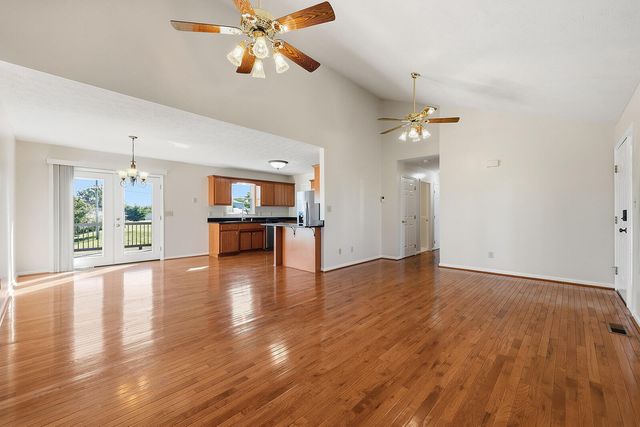 1039 Indian Trail, Lawrenceburg, KY 40342