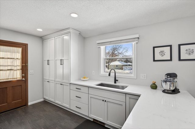 10319 Nicollet Avenue S, Bloomington, MN 55420