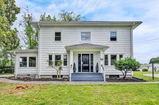 1619 Golfside AVE, Roanoke, VA 24017