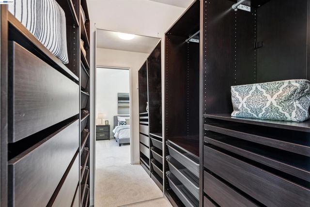 1104 Island Dr, Alameda, CA 94502