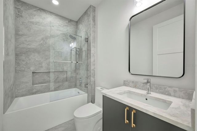 7176 S SHORE DRIVE S, St Petersburg, FL 33707