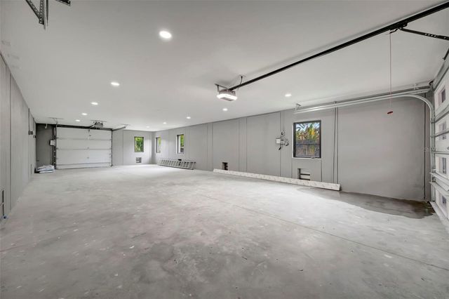 7176 S SHORE DRIVE S, St Petersburg, FL 33707