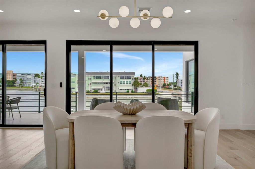 Image 22 of property listing at 7176 S SHORE DRIVE S, St Petersburg, FL 33707