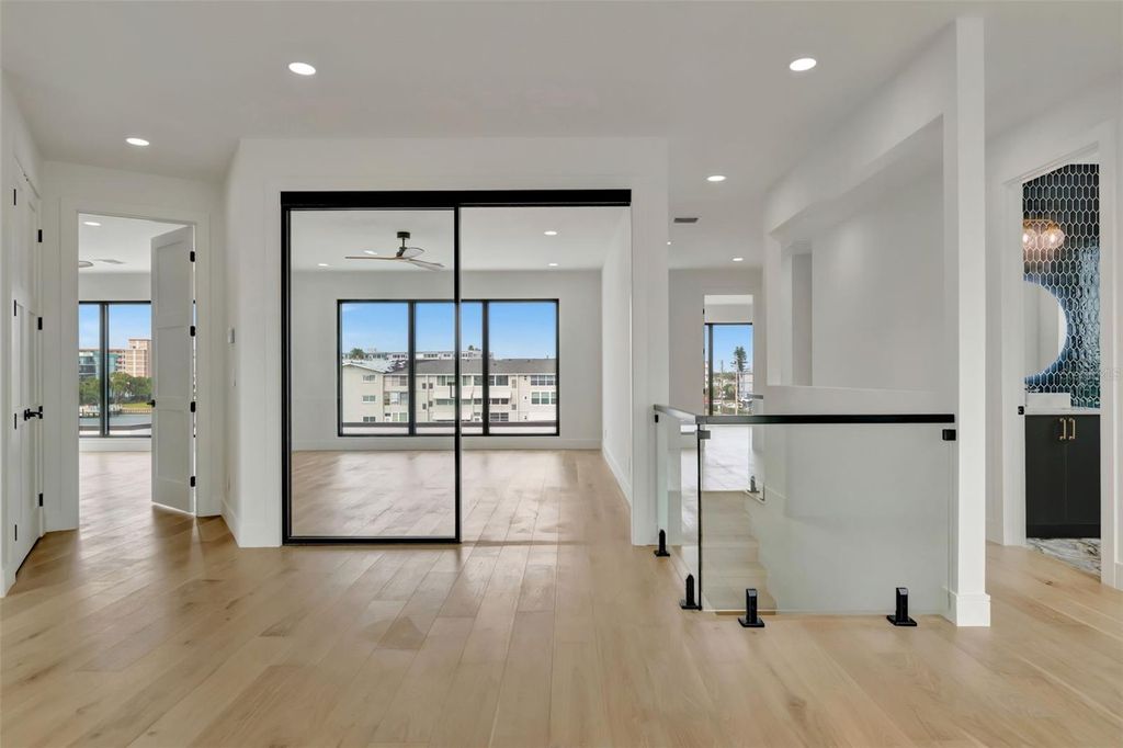 Image 38 of property listing at 7176 S SHORE DRIVE S, St Petersburg, FL 33707