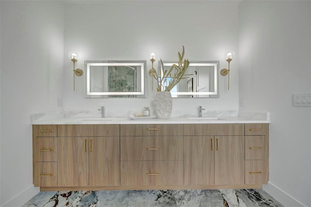 Image 58 of property listing at 7176 S SHORE DRIVE S, St Petersburg, FL 33707