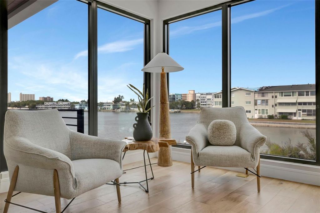 Image 61 of property listing at 7176 S SHORE DRIVE S, St Petersburg, FL 33707