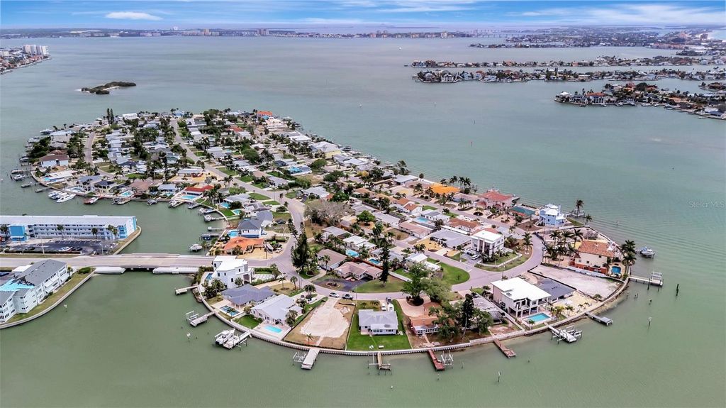 Image 69 of property listing at 7176 S SHORE DRIVE S, St Petersburg, FL 33707