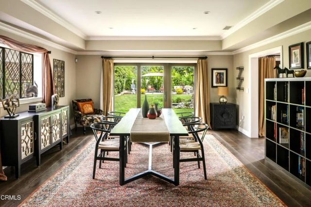 1096 N Holliston Avenue, Pasadena, CA 91104
