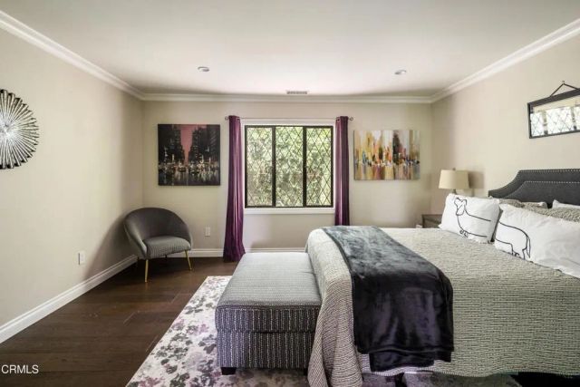 1096 N Holliston Avenue, Pasadena, CA 91104