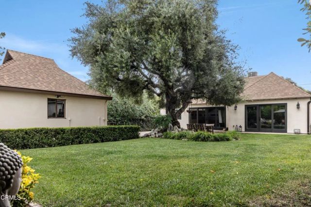 1096 N Holliston Avenue, Pasadena, CA 91104