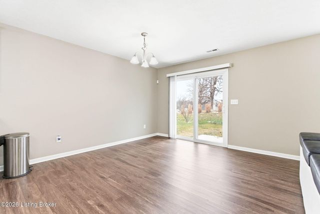 12097 Parkview Trace Dr, Louisville, KY 40229