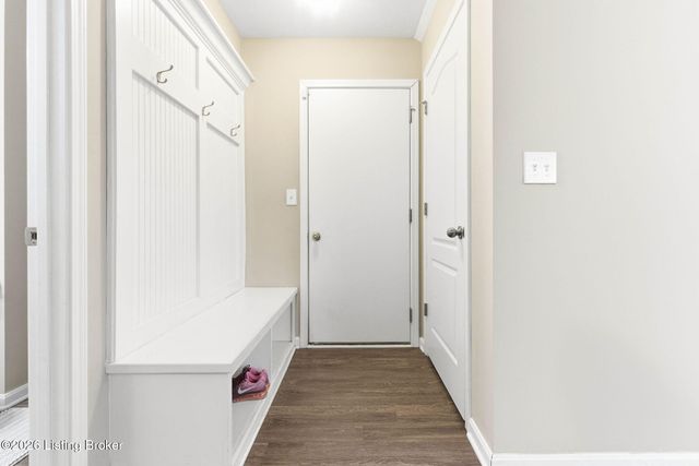 12097 Parkview Trace Dr, Louisville, KY 40229