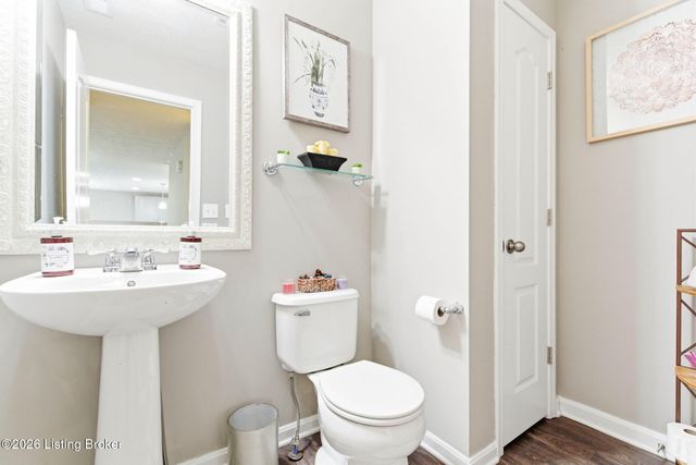 12097 Parkview Trace Dr, Louisville, KY 40229