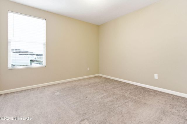 12097 Parkview Trace Dr, Louisville, KY 40229