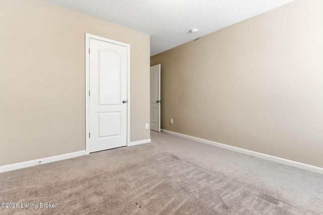 12097 Parkview Trace Dr, Louisville, KY 40229