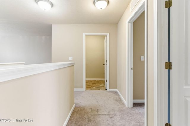 12097 Parkview Trace Dr, Louisville, KY 40229