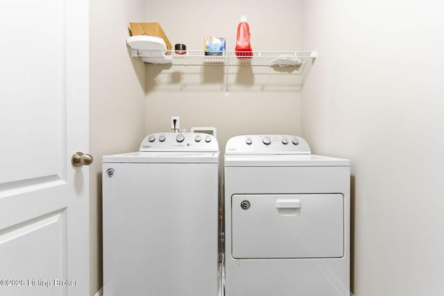 12097 Parkview Trace Dr, Louisville, KY 40229