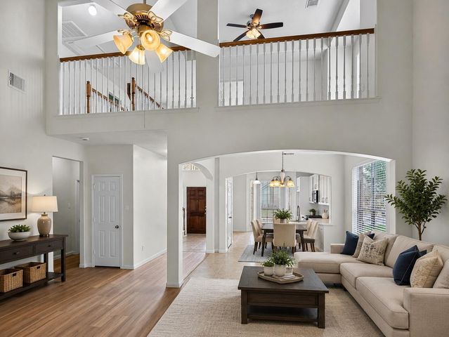 80 La Costa Drive, Montgomery, TX 77356