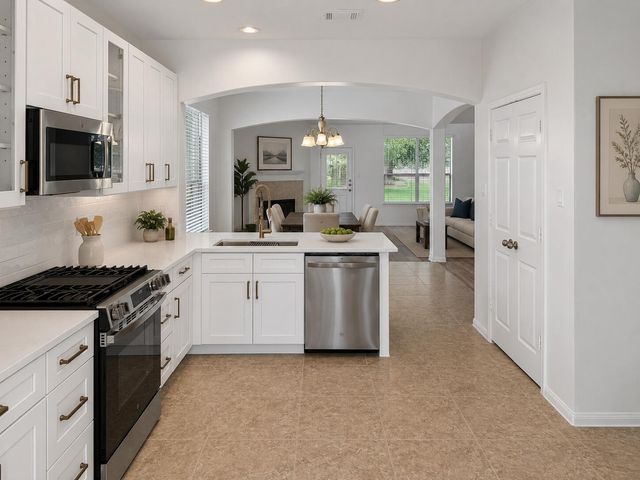 80 La Costa Drive, Montgomery, TX 77356
