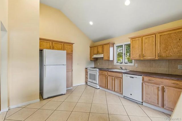 11 7th Street, Bayville, NY 11709