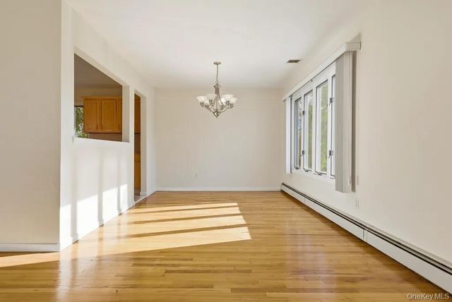 11 7th Street, Bayville, NY 11709