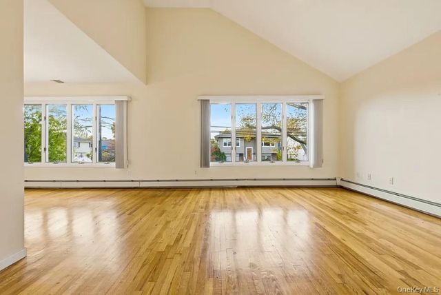 11 7th Street, Bayville, NY 11709