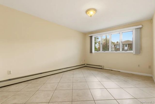 11 7th Street, Bayville, NY 11709