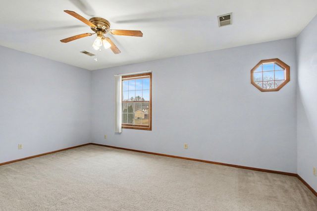 3863 Kingsway Drive, Crown Point, IN 46307