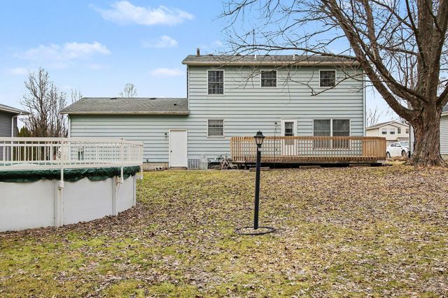 3863 Kingsway Drive, Crown Point, IN 46307